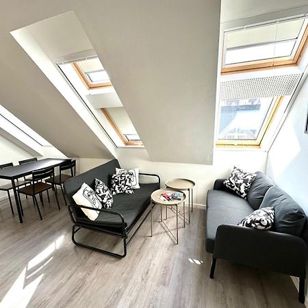 Palace Quarter 2 Peaceful Modern Central Top Floor Apartment Budapest Exterior photo